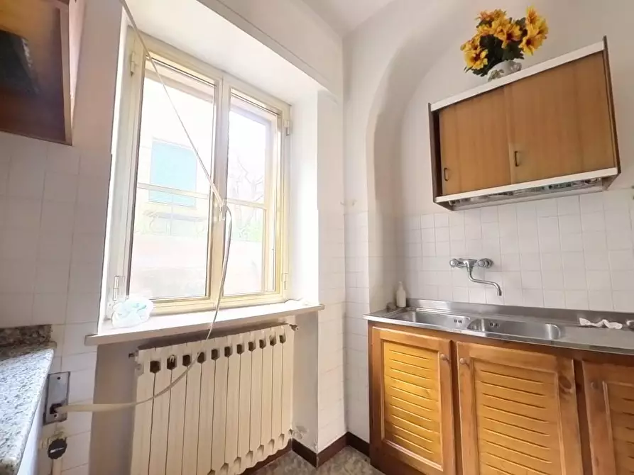 Immagine 11 di Casa semindipendente in vendita  a Lucca