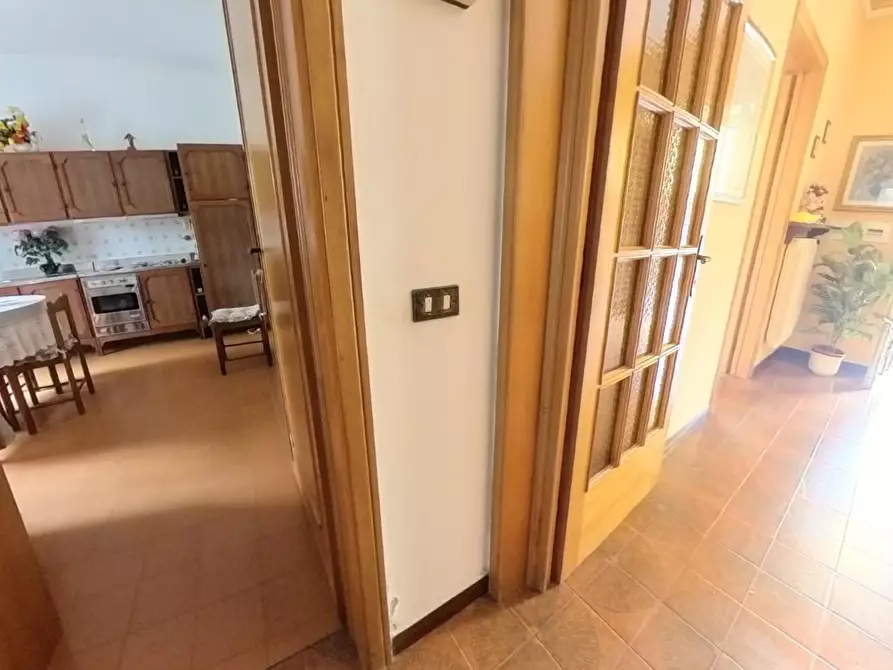 Immagine 24 di Casa semindipendente in vendita  a Lucca