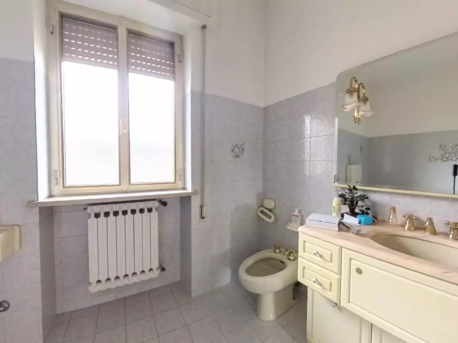 Immagine 28 di Casa semindipendente in vendita  a Lucca