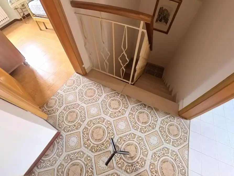 Immagine 52 di Casa semindipendente in vendita  a Lucca