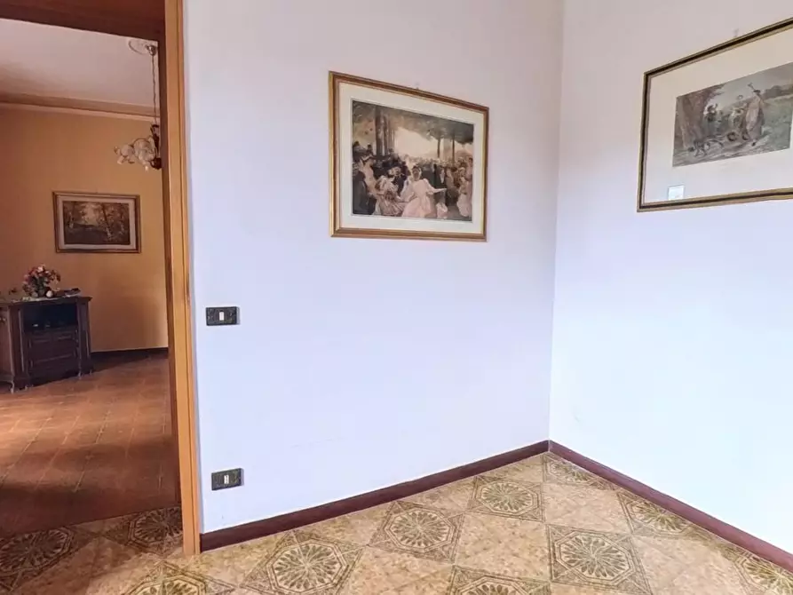 Immagine 6 di Casa semindipendente in vendita  a Lucca
