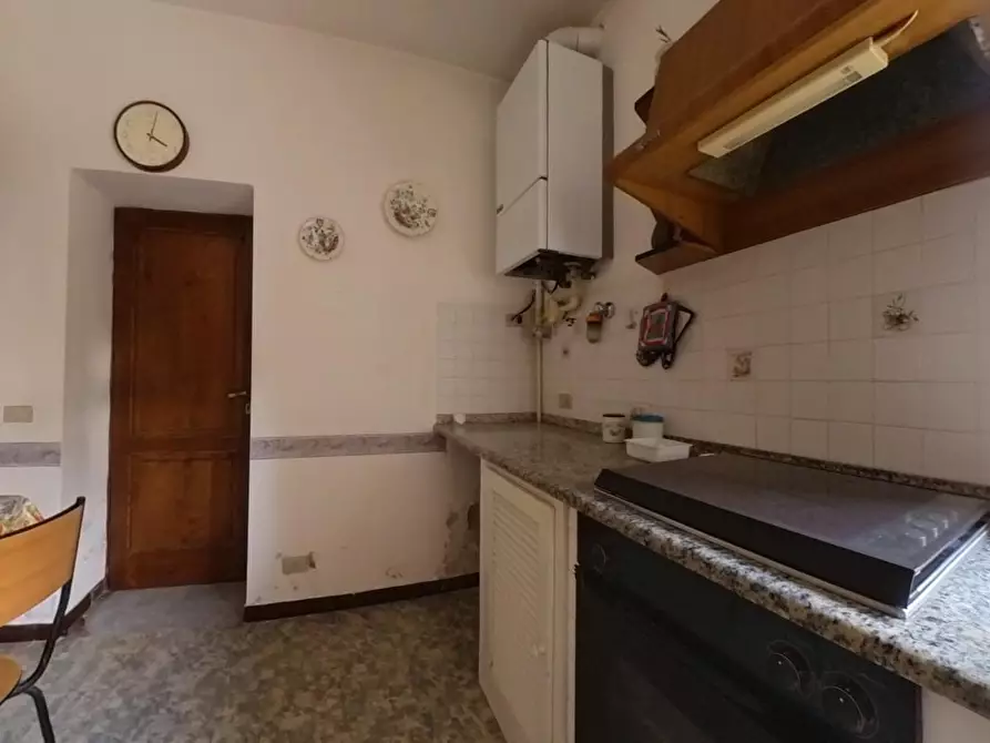 Immagine 13 di Casa semindipendente in vendita  a Lucca