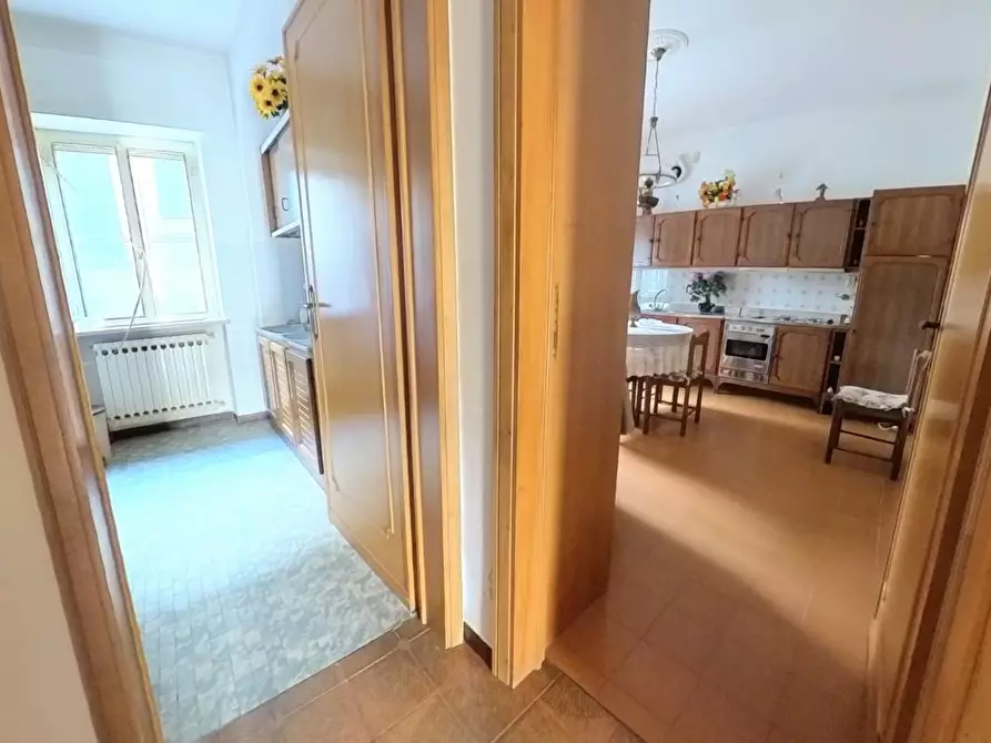 Immagine 23 di Casa semindipendente in vendita  a Lucca