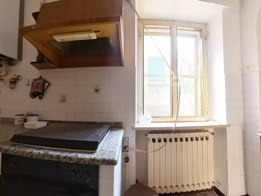 Immagine 12 di Casa semindipendente in vendita  a Lucca