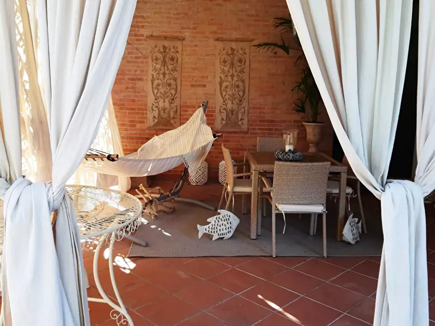 Immagine 6 di Casa bifamiliare in affitto  a Ameglia