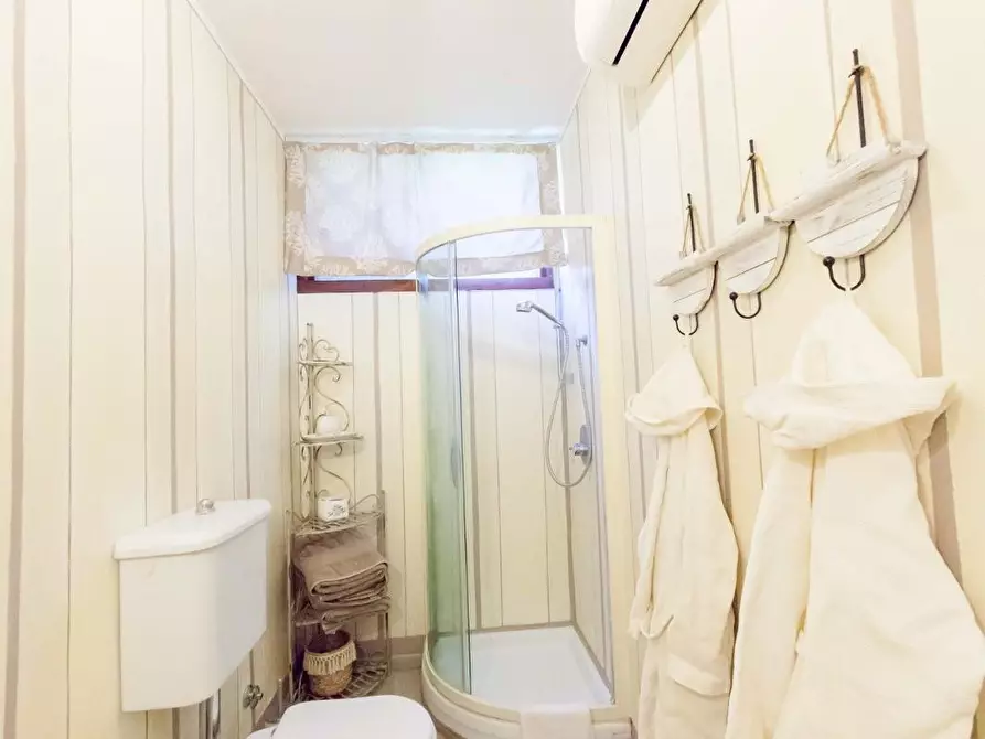 Immagine 16 di Casa bifamiliare in affitto  a Ameglia