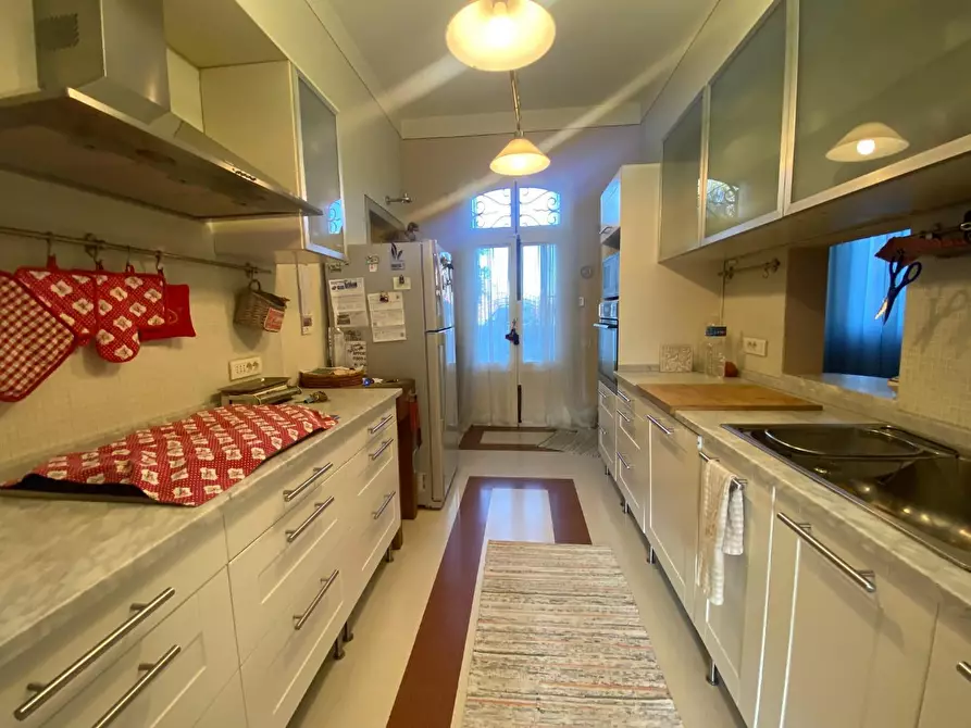 Immagine 11 di Casa indipendente in vendita  a Pisa