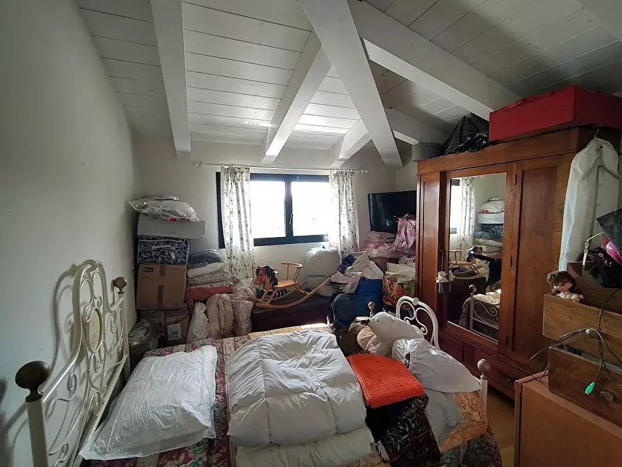 Immagine 25 di Villetta a schiera in vendita  a Massa