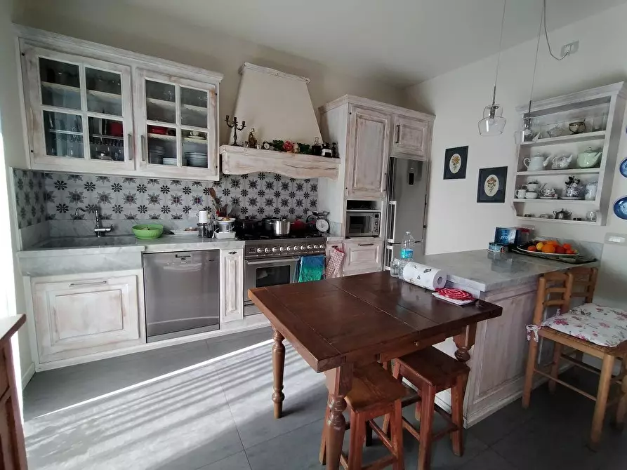 Immagine 13 di Villetta a schiera in vendita  a Massa