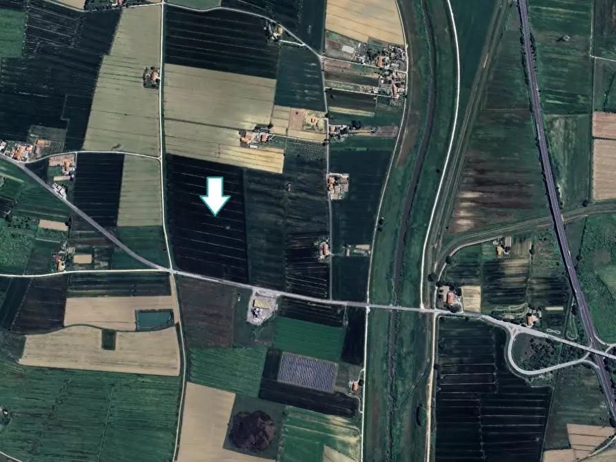 Immagine 2 di Terreno residenziale in vendita  a Cascina