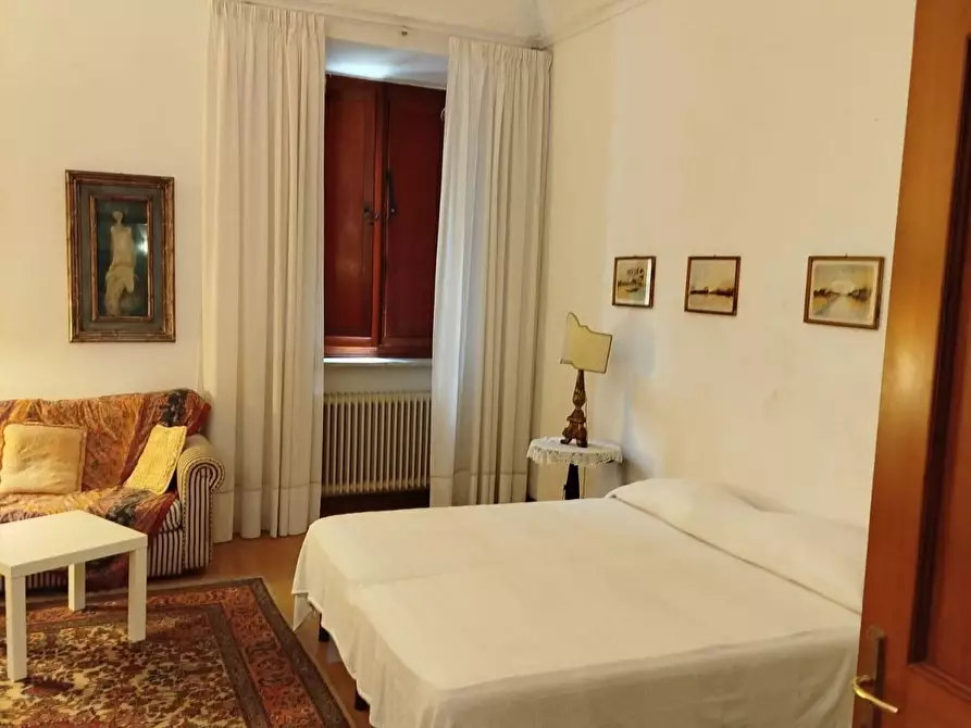 Immagine 17 di Appartamento in vendita  a Pisa