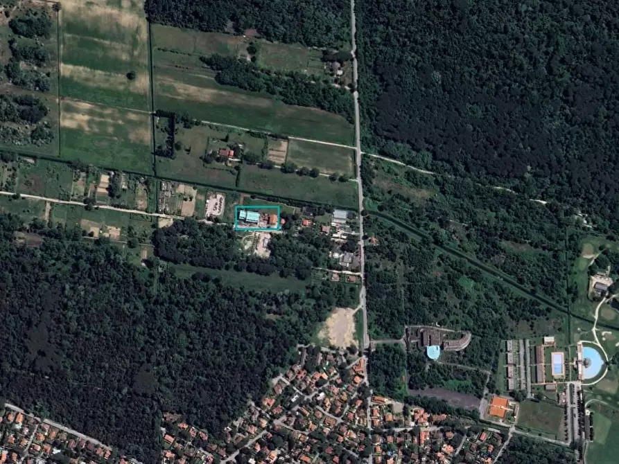 Immagine 2 di Capannone industriale in vendita  a Pisa