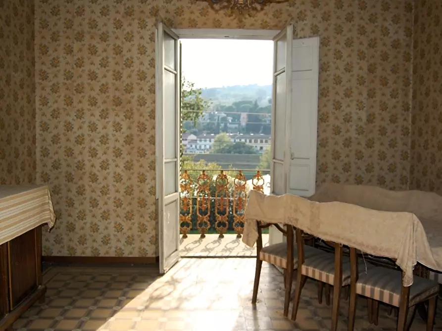 Immagine 4 di Palazzo in vendita  a Signa