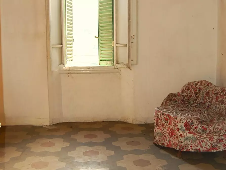 Immagine 8 di Palazzo in vendita  a Signa