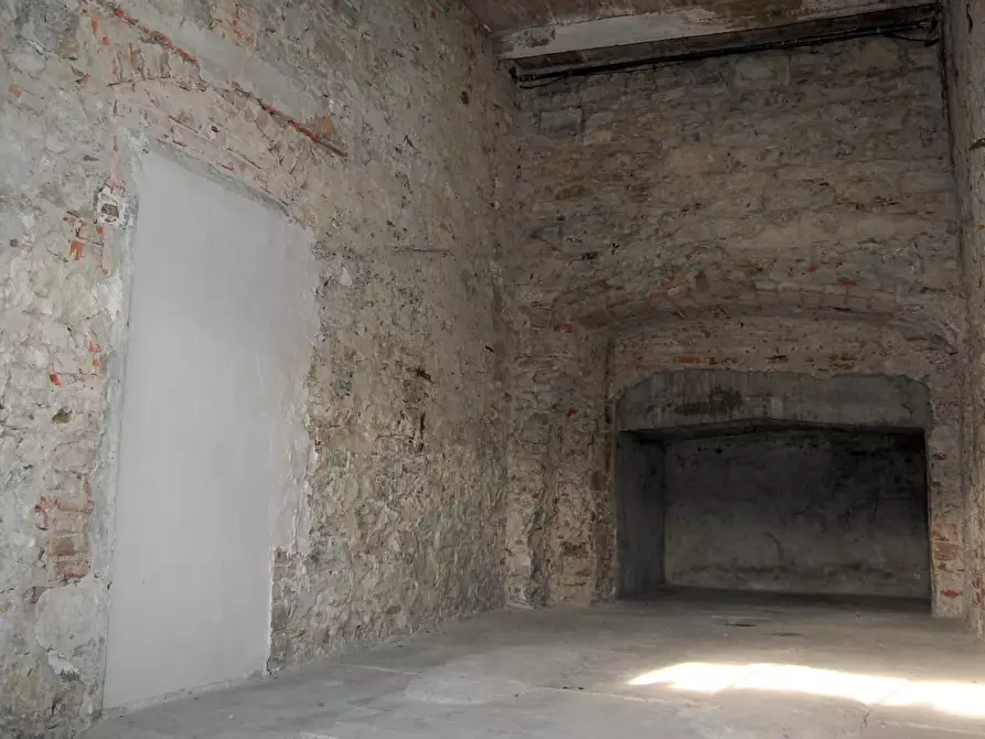 Immagine 20 di Palazzo in vendita  a Signa