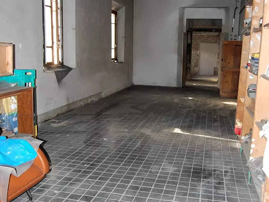 Immagine 15 di Palazzo in vendita  a Signa