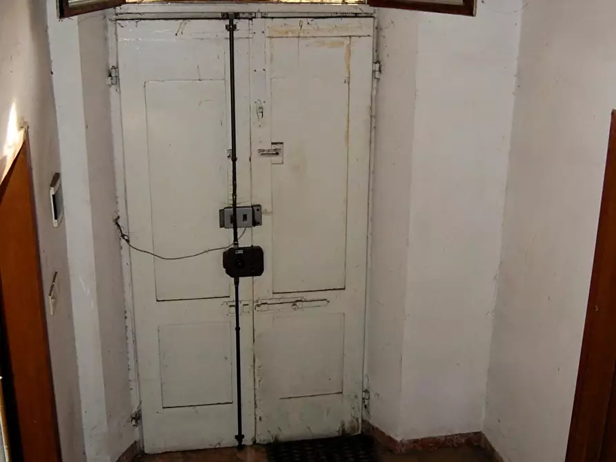 Immagine 14 di Palazzo in vendita  a Signa