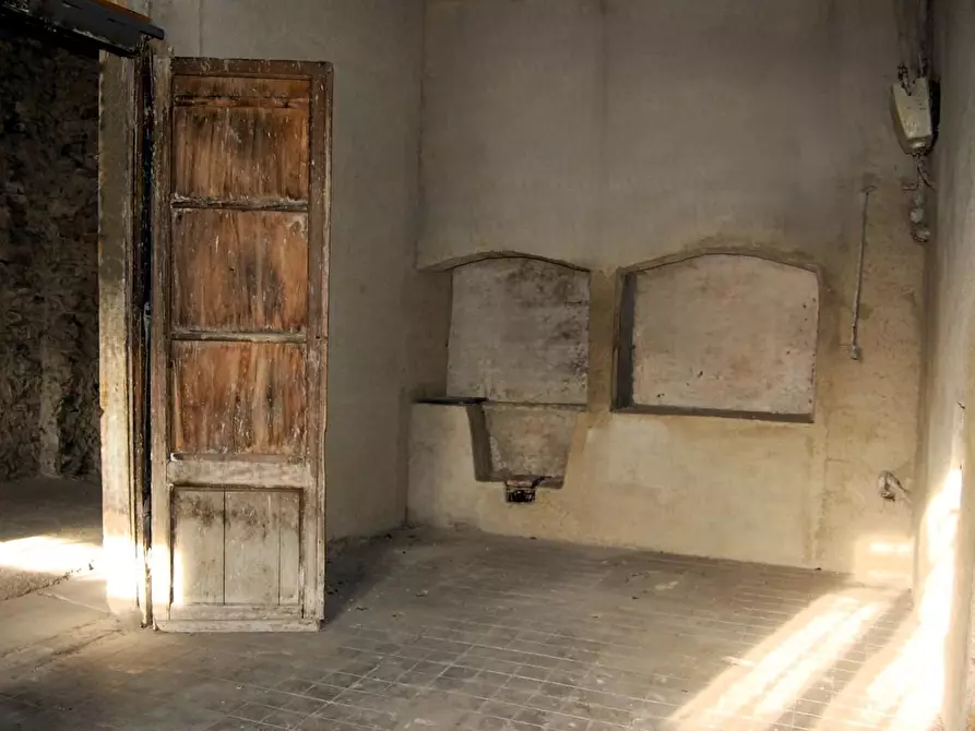 Immagine 18 di Palazzo in vendita  a Signa