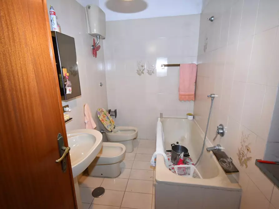 Immagine 45 di Casa colonica in vendita  a San Giuliano Terme