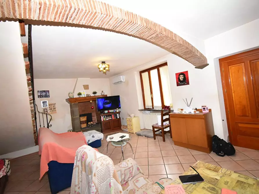 Immagine 11 di Casa colonica in vendita  a San Giuliano Terme