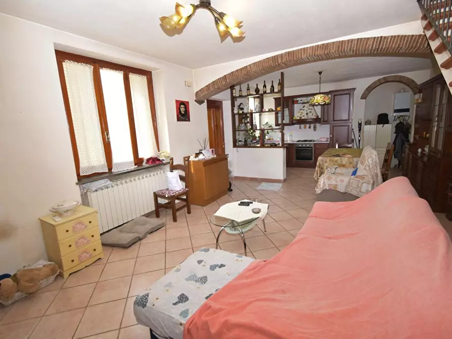 Immagine 3 di Casa colonica in vendita  a San Giuliano Terme