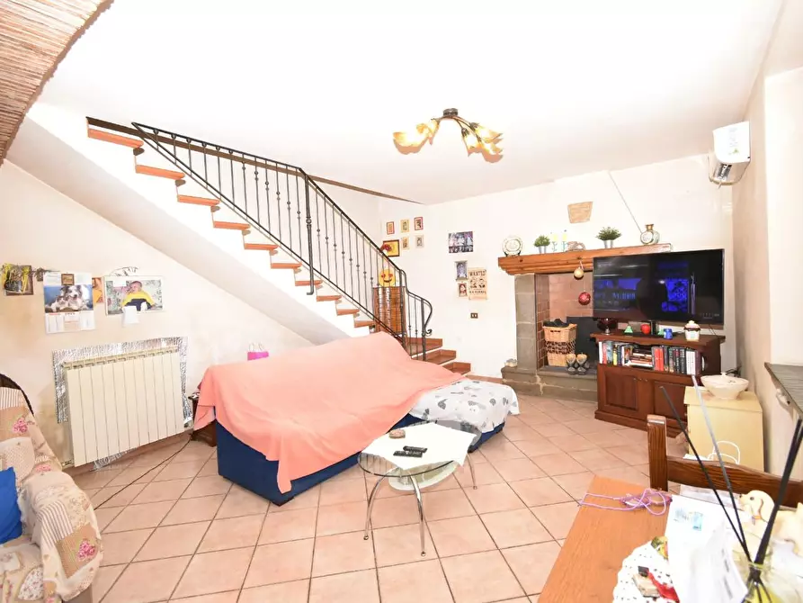 Immagine 12 di Casa colonica in vendita  a San Giuliano Terme