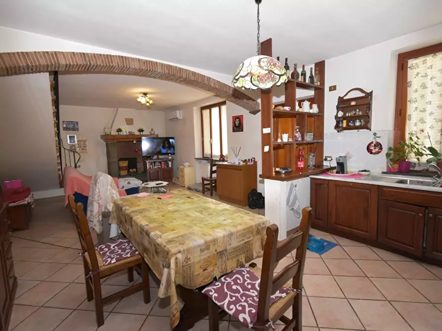 Immagine 8 di Casa colonica in vendita  a San Giuliano Terme