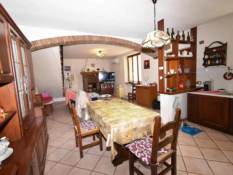 Immagine 9 di Casa colonica in vendita  a San Giuliano Terme