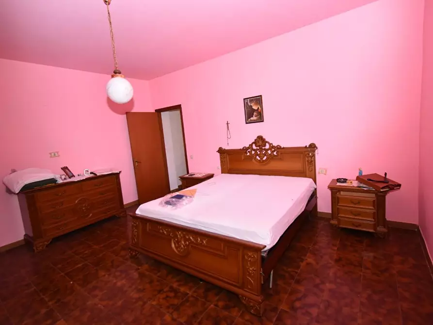 Immagine 63 di Casa colonica in vendita  a San Giuliano Terme