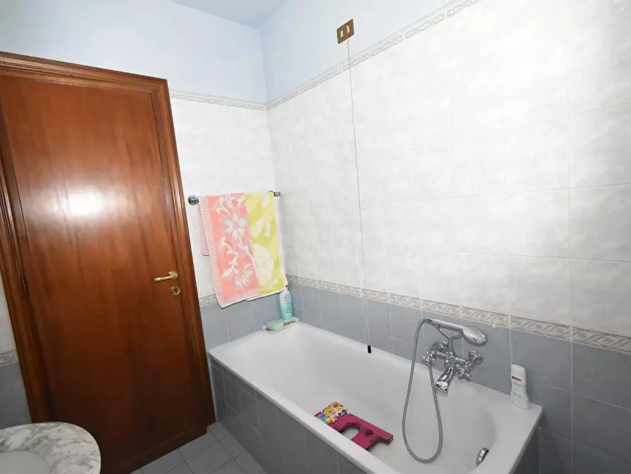 Immagine 23 di Casa colonica in vendita  a San Giuliano Terme