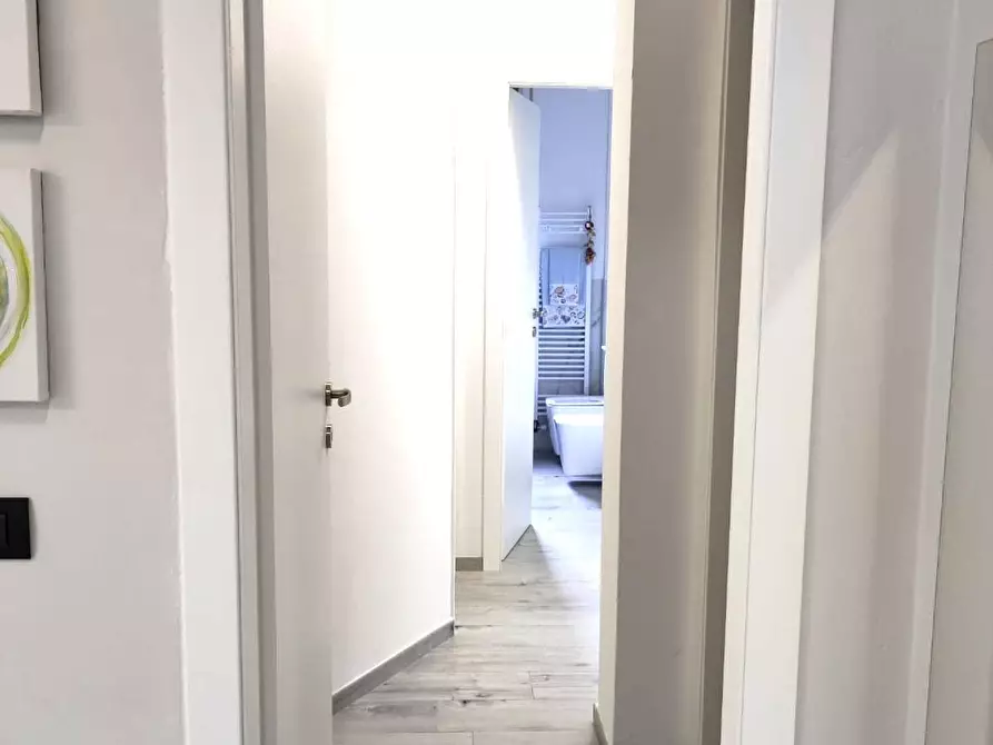 Immagine 12 di Appartamento in vendita  a Viareggio