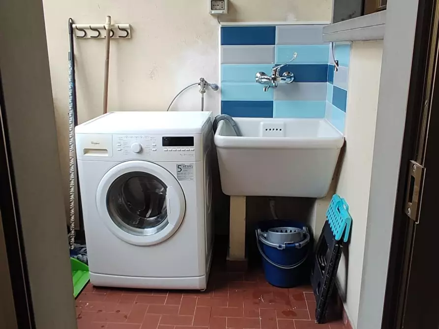 Immagine 21 di Appartamento in vendita  a Viareggio