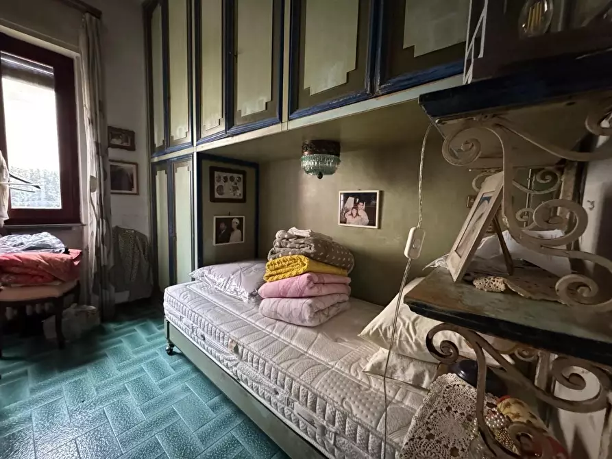 Immagine 15 di Villa in vendita  a Viareggio