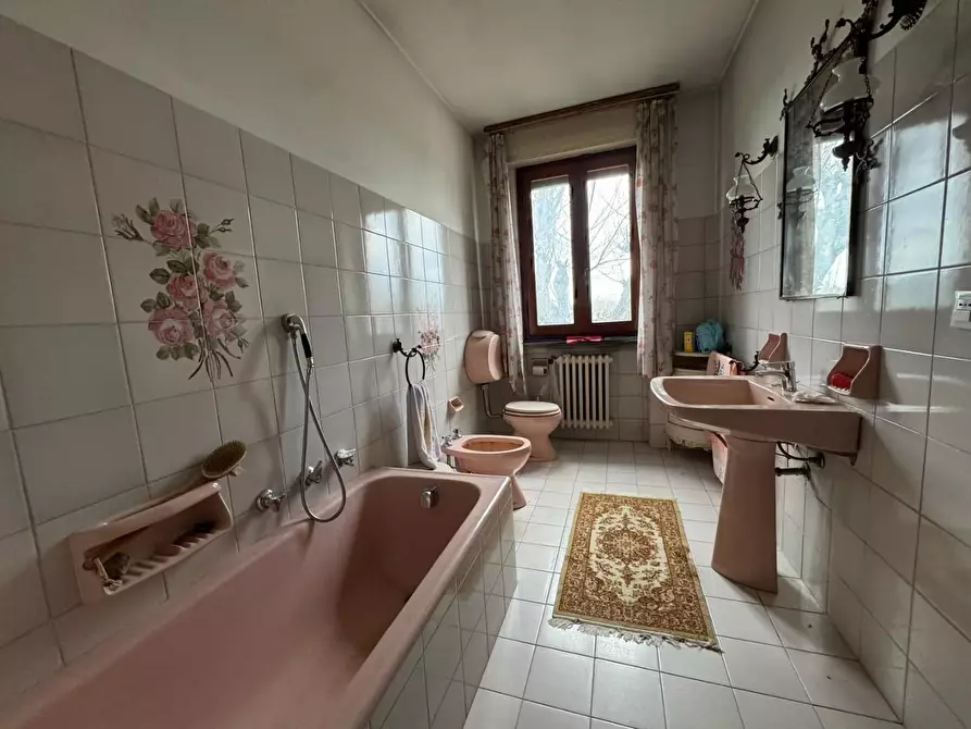 Immagine 24 di Villa in vendita  a Viareggio