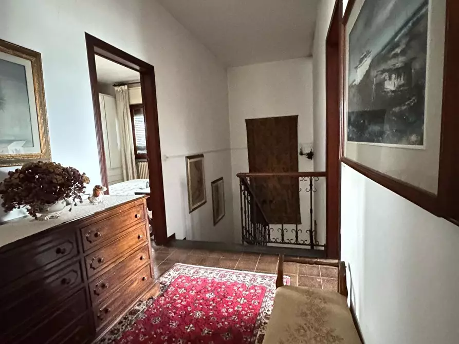 Immagine 40 di Villa in vendita  a Viareggio