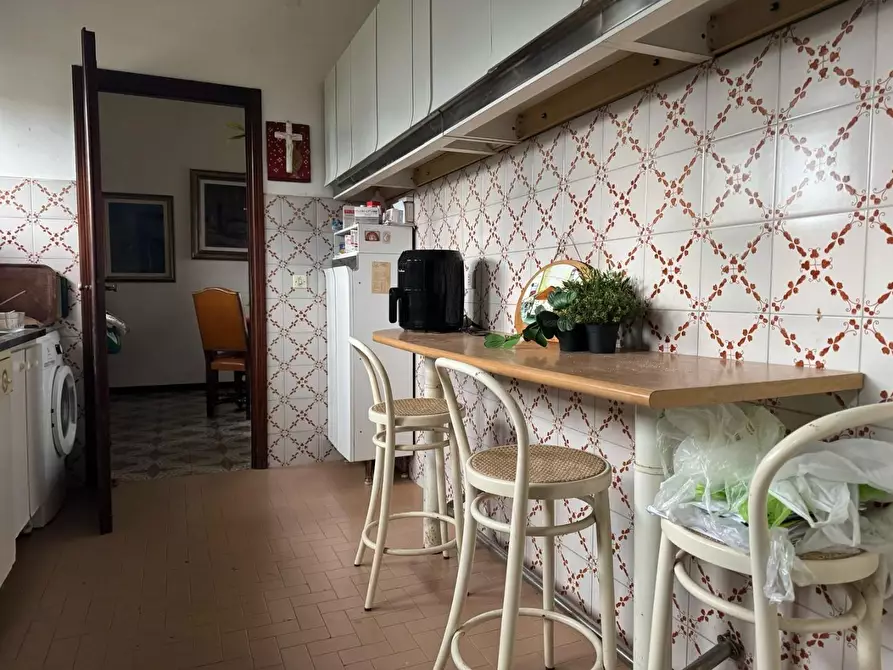 Immagine 13 di Villa in vendita  a Viareggio