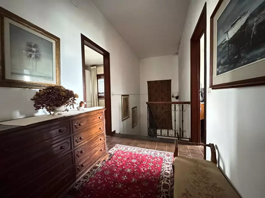 Immagine 28 di Villa in vendita  a Viareggio