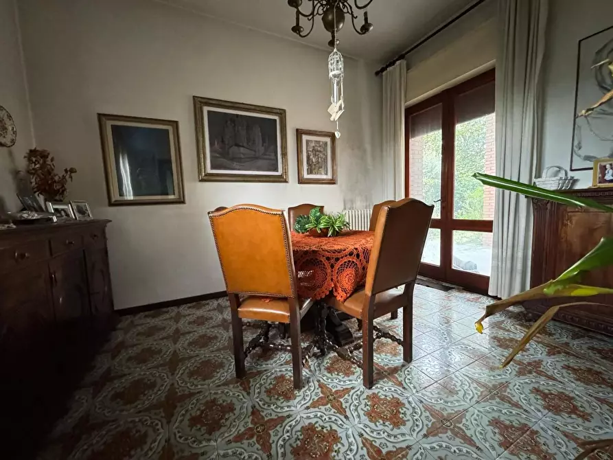 Immagine 6 di Villa in vendita  a Viareggio