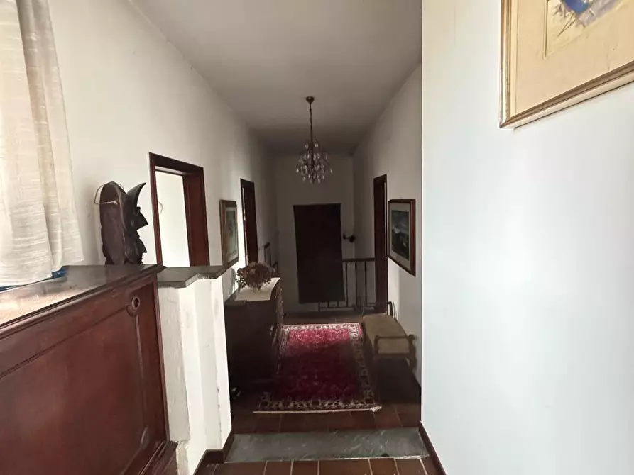 Immagine 21 di Villa in vendita  a Viareggio