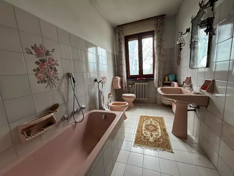 Immagine 25 di Villa in vendita  a Viareggio