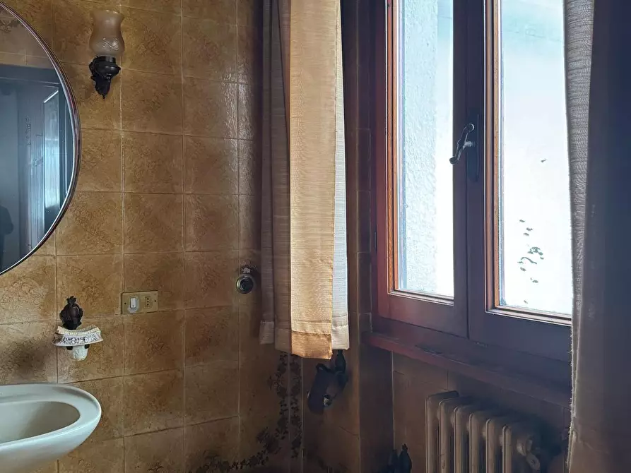 Immagine 32 di Villa in vendita  a Viareggio