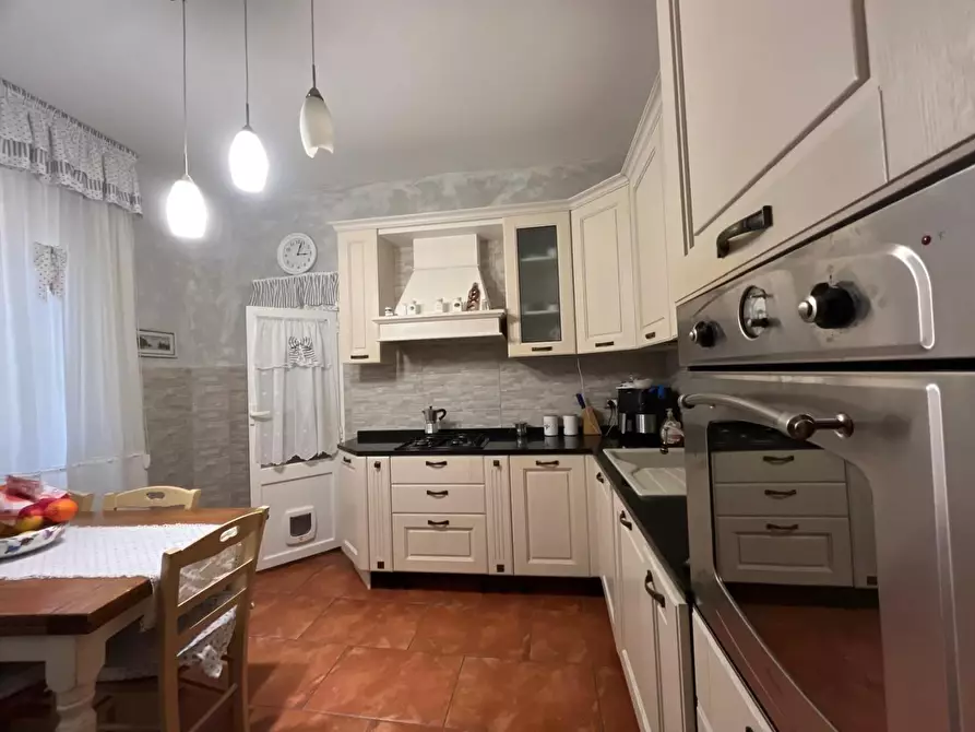 Immagine 7 di Appartamento in vendita  a Livorno