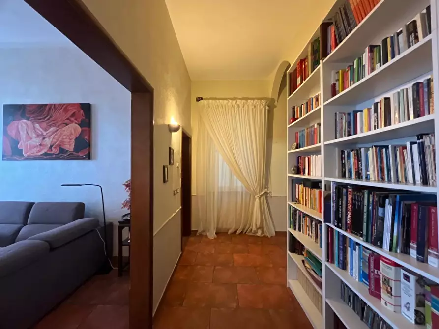 Immagine 12 di Appartamento in vendita  a Livorno