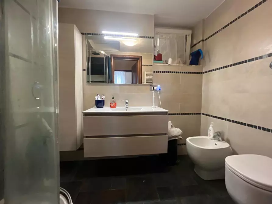 Immagine 11 di Appartamento in vendita  a Livorno