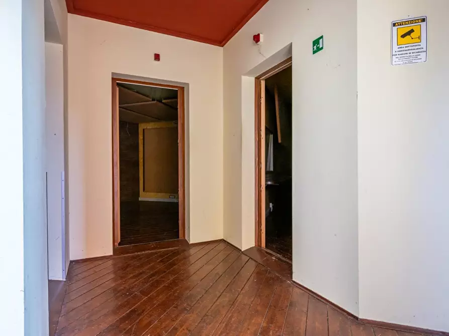 Immagine 64 di Attività artigianale in affitto  a Bientina