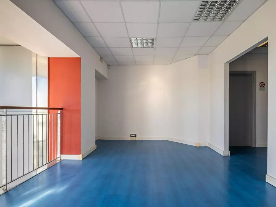 Immagine 54 di Attività artigianale in affitto  a Bientina