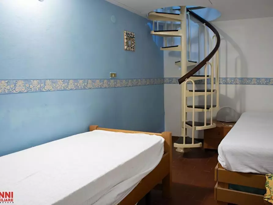 Immagine 8 di Appartamento in vendita  a Rosignano Marittimo