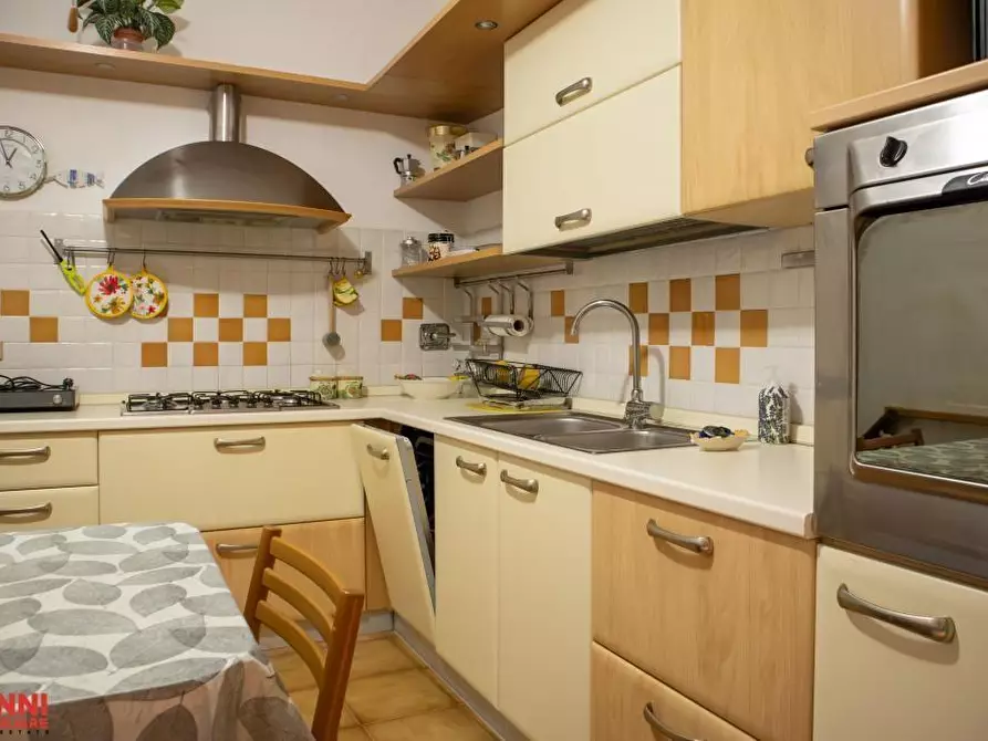 Immagine 2 di Appartamento in vendita  a Rosignano Marittimo