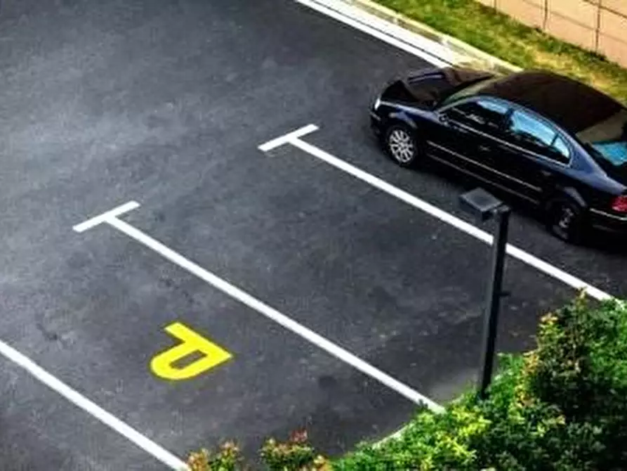 Immagine 1 di Garage in vendita  a Poggibonsi