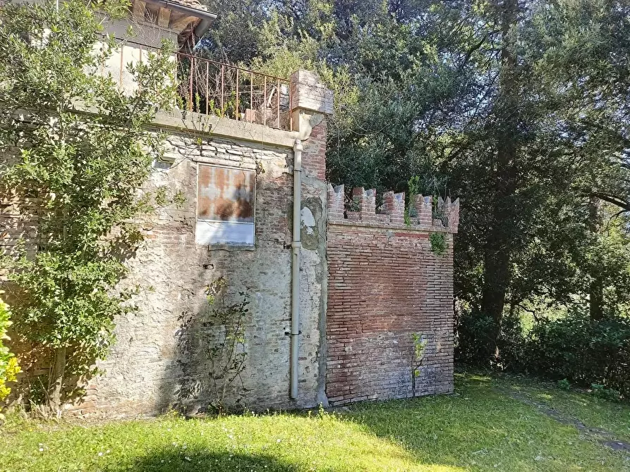 Immagine 18 di Villa in vendita  a Pisa